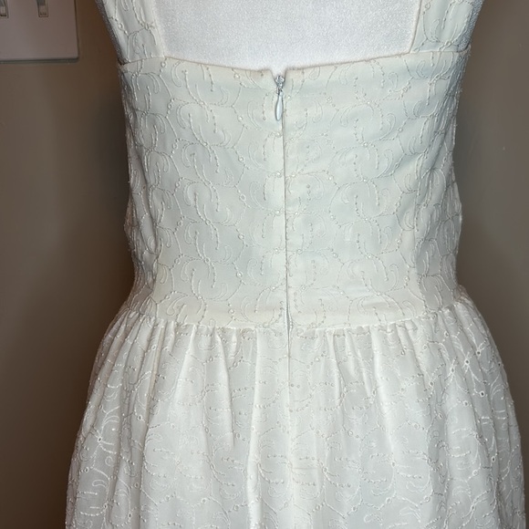 Maje Libby White Eyelet Bow Detail Dress NWT Size 36 - Picture 8 of 10